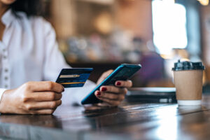 Traveling with Credit Cards: Essential Safety Advice You Should Follow